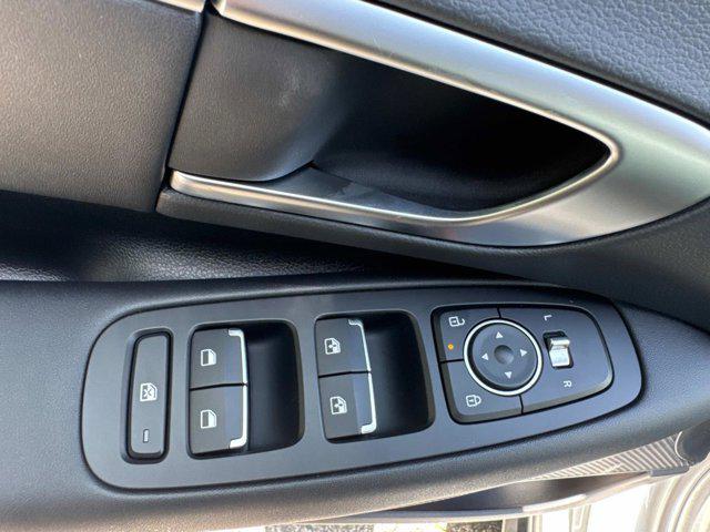 2025 Hyundai Sonata SEL photo 7