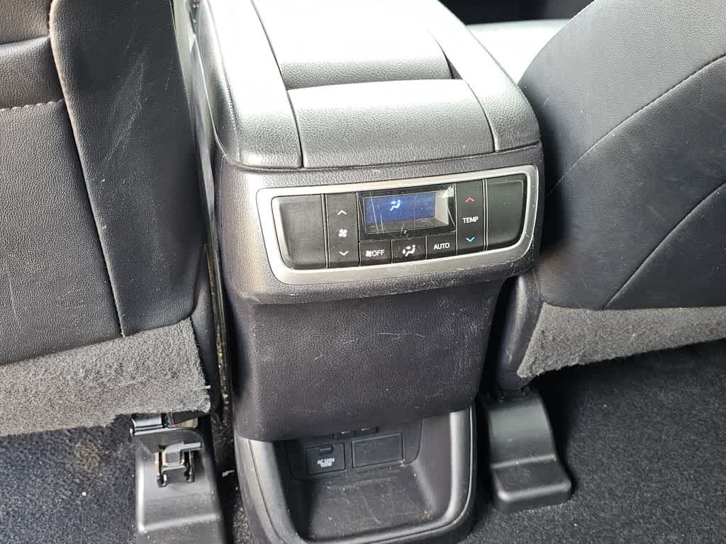 2019 Toyota Highlander XLE photo 17