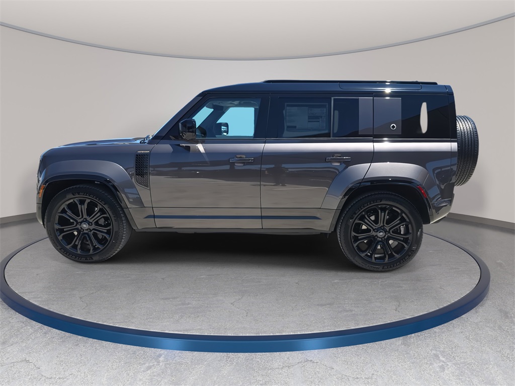 2025 Land Rover Defender 110 V8 photo 8