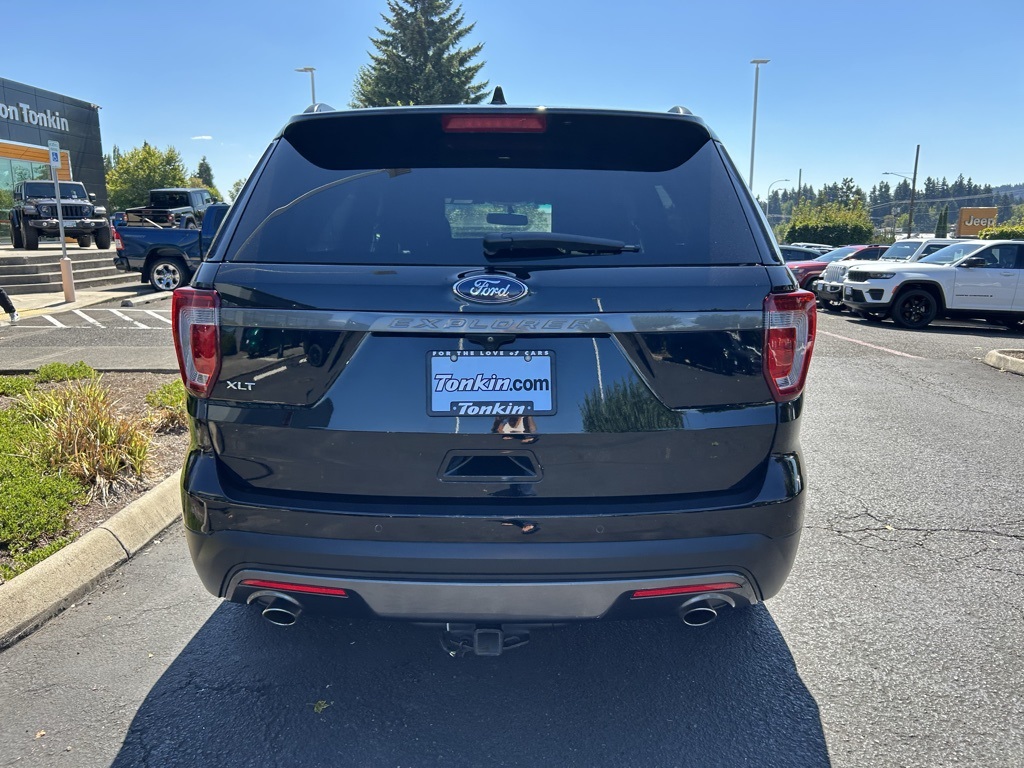 2017 Ford Explorer XLT photo 7