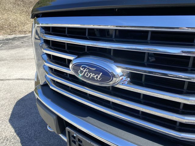 2015 Ford F-150 XLT photo 42