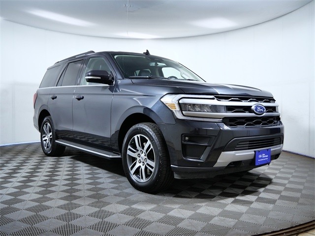 2022 Ford Expedition XLT's photo
