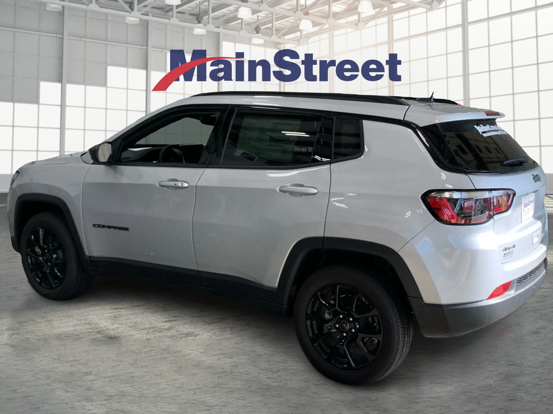 2026 Jeep Compass Latitude Altitude photo 3
