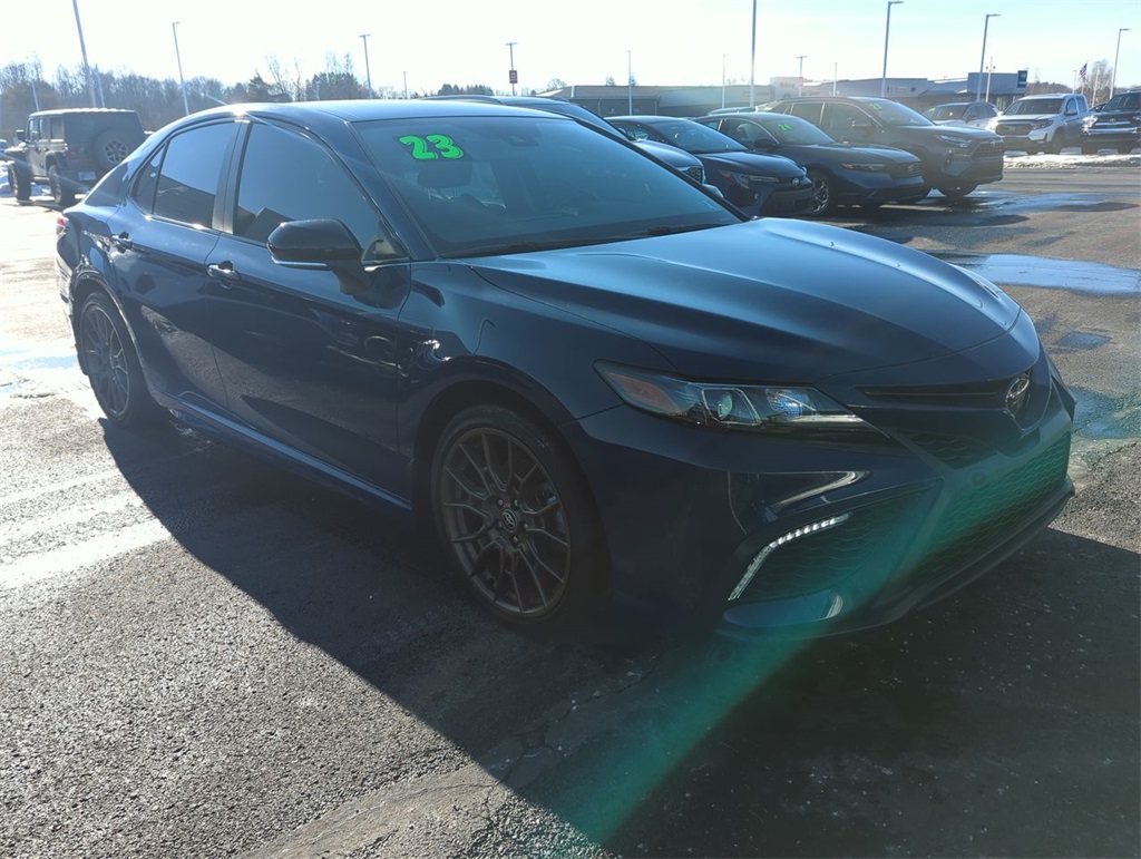 2023 Toyota Camry SE Nightshade's photo