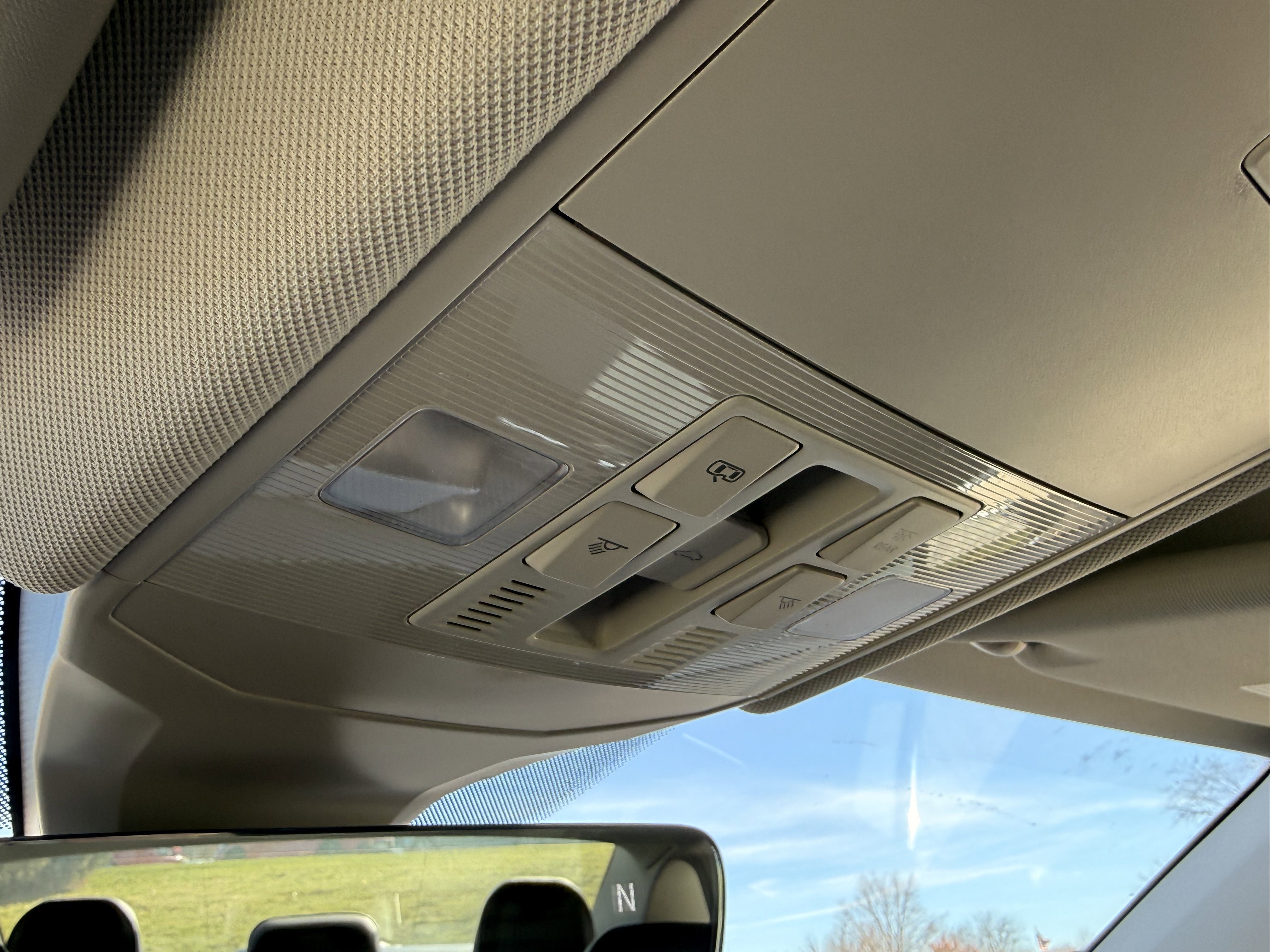 2026 Volkswagen Jetta SE photo 2