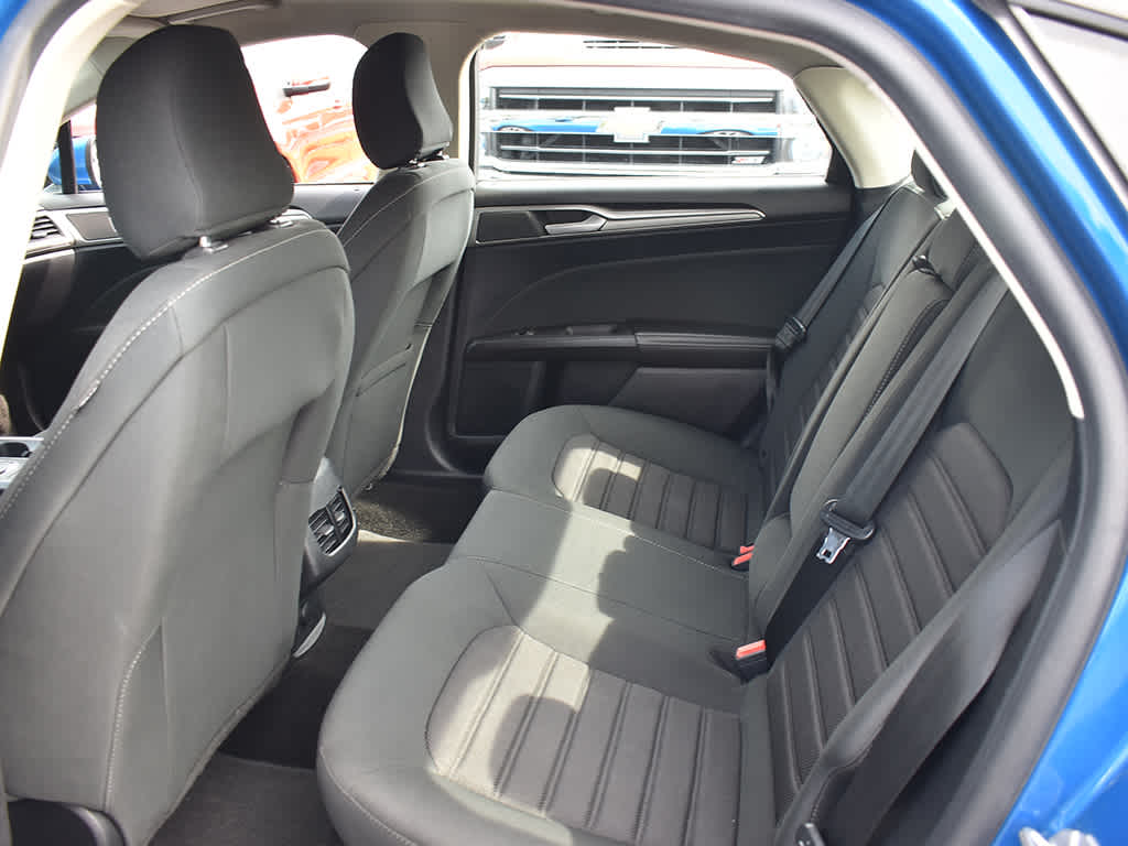 2020 Ford Fusion SE photo 6