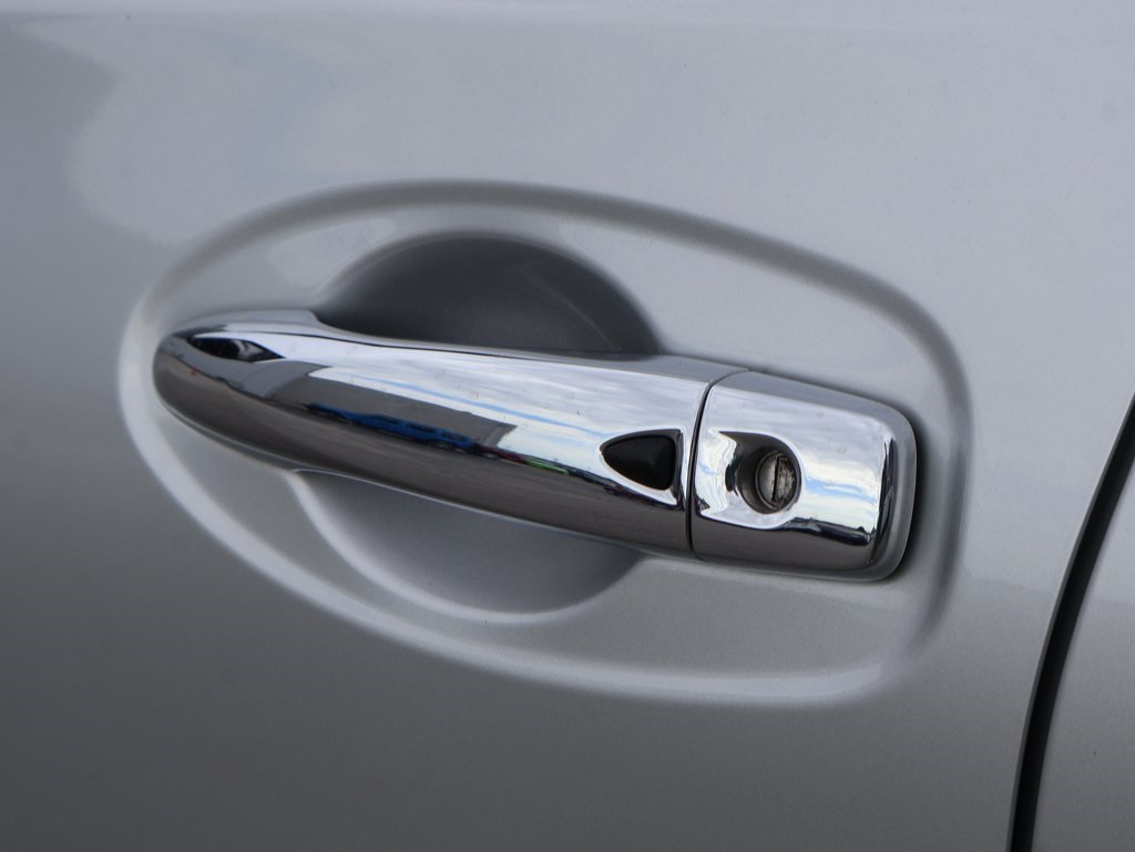 2019 Nissan Rogue SV photo 20