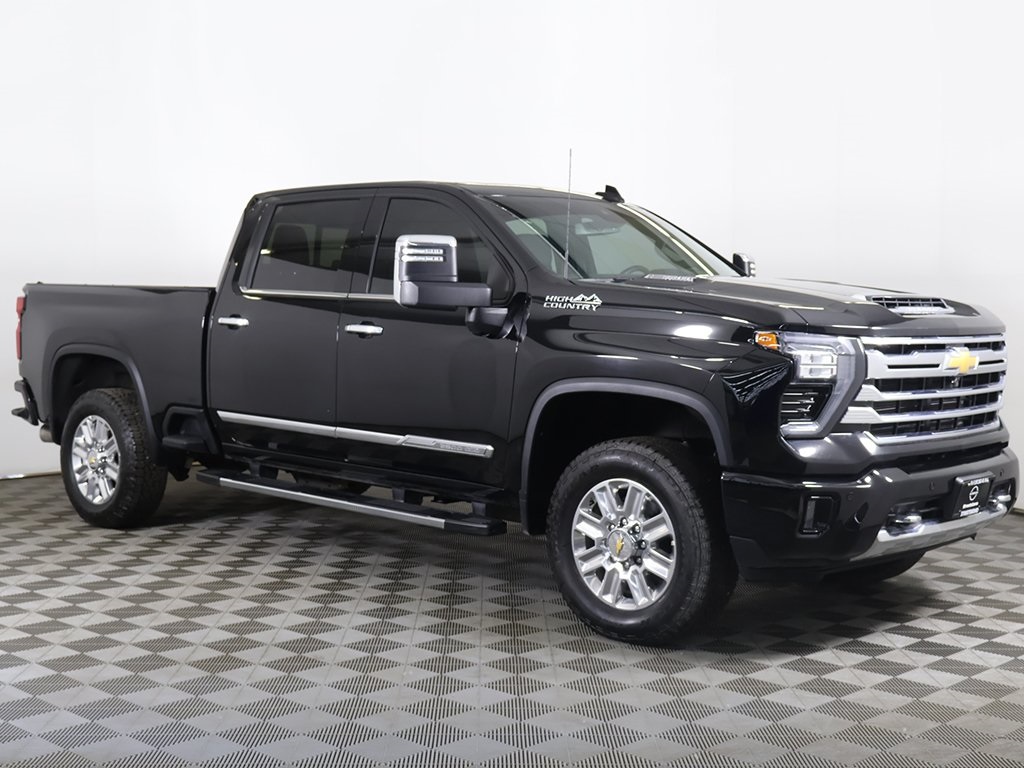 2024 Chevrolet Silverado 2500HD High Country photo 2