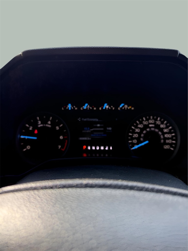 2015 Ford F-150 XLT photo 25