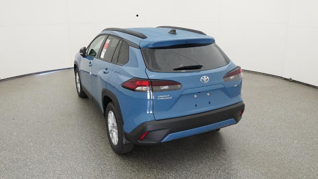 2026 Toyota Corolla Cross LE photo 16