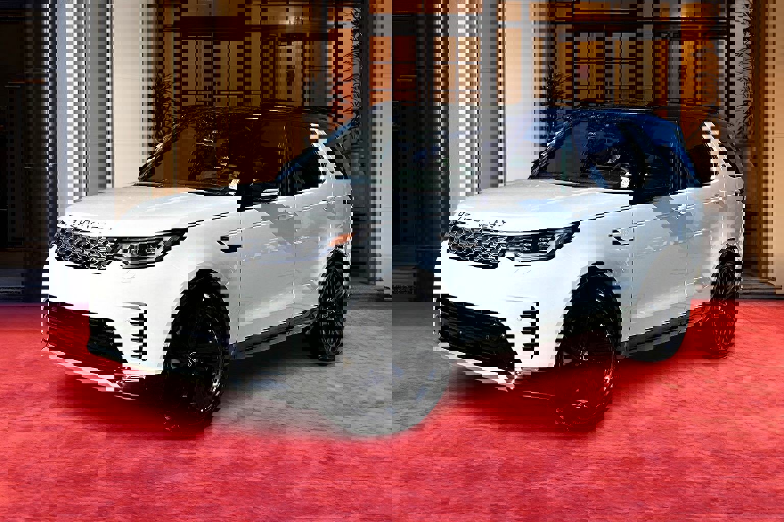 2026 Land Rover Discovery Gemini Edition