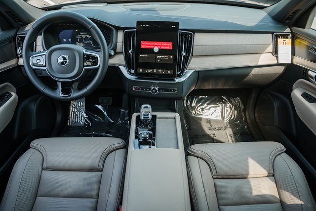 2026 Volvo XC90 photo 19