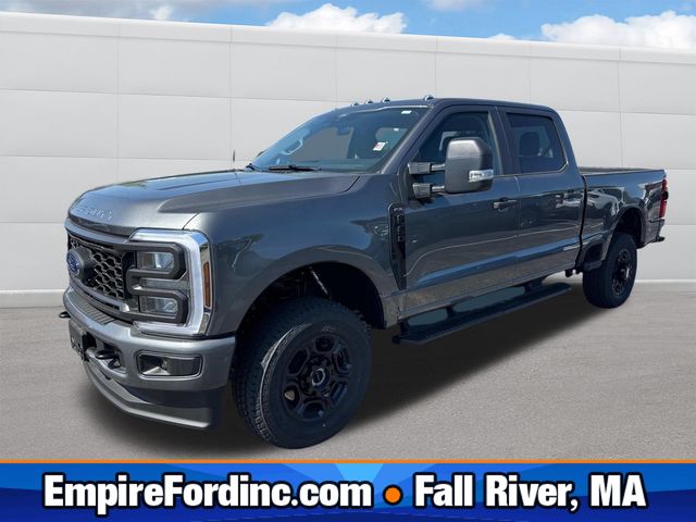 2025 Ford F-350 Super Duty XL's photo