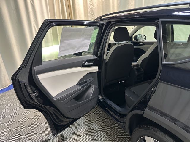 2025 Volkswagen Taos S photo 22