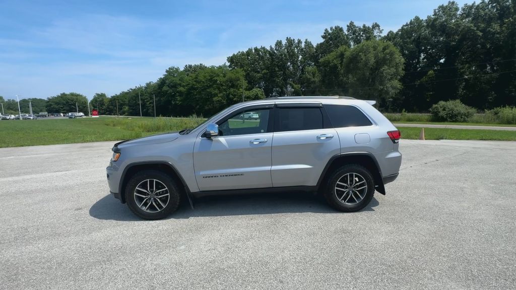 2019 Jeep Grand Cherokee Limited photo 3