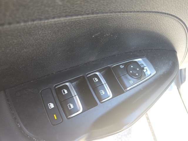 2022 Kia K5 GT-Line photo 13