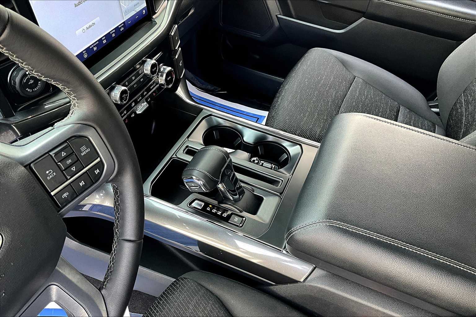 2023 Ford F-150 XLT photo 14