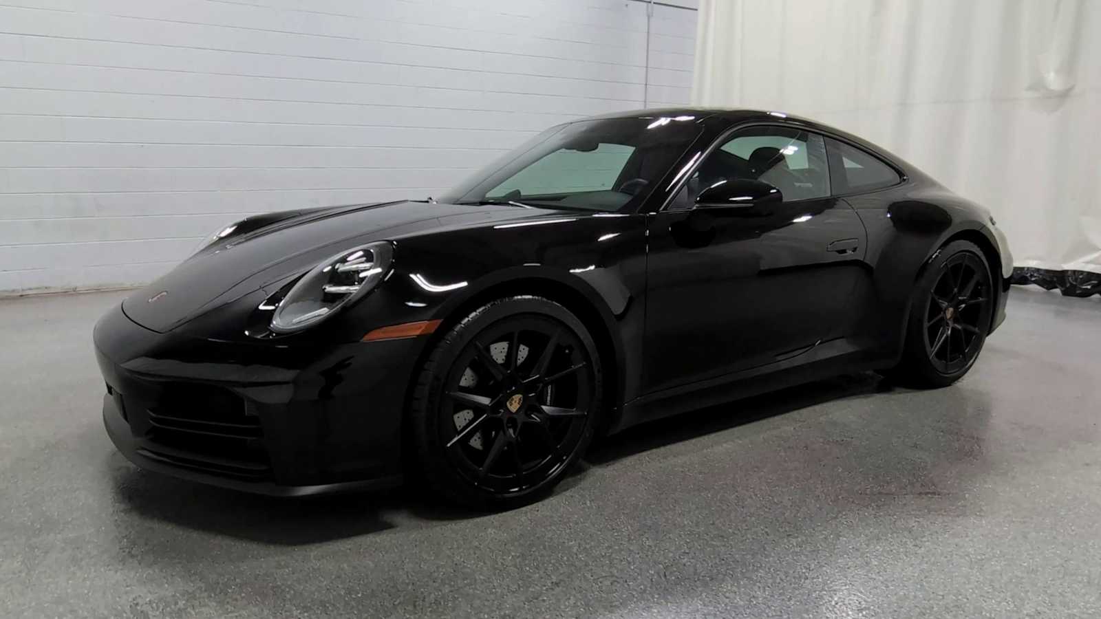 2025 Porsche 911 photo 3