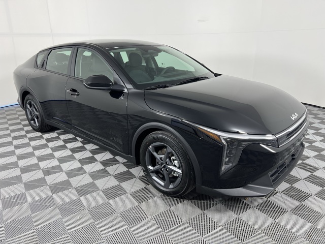 2025 Kia K4 LXS's photo