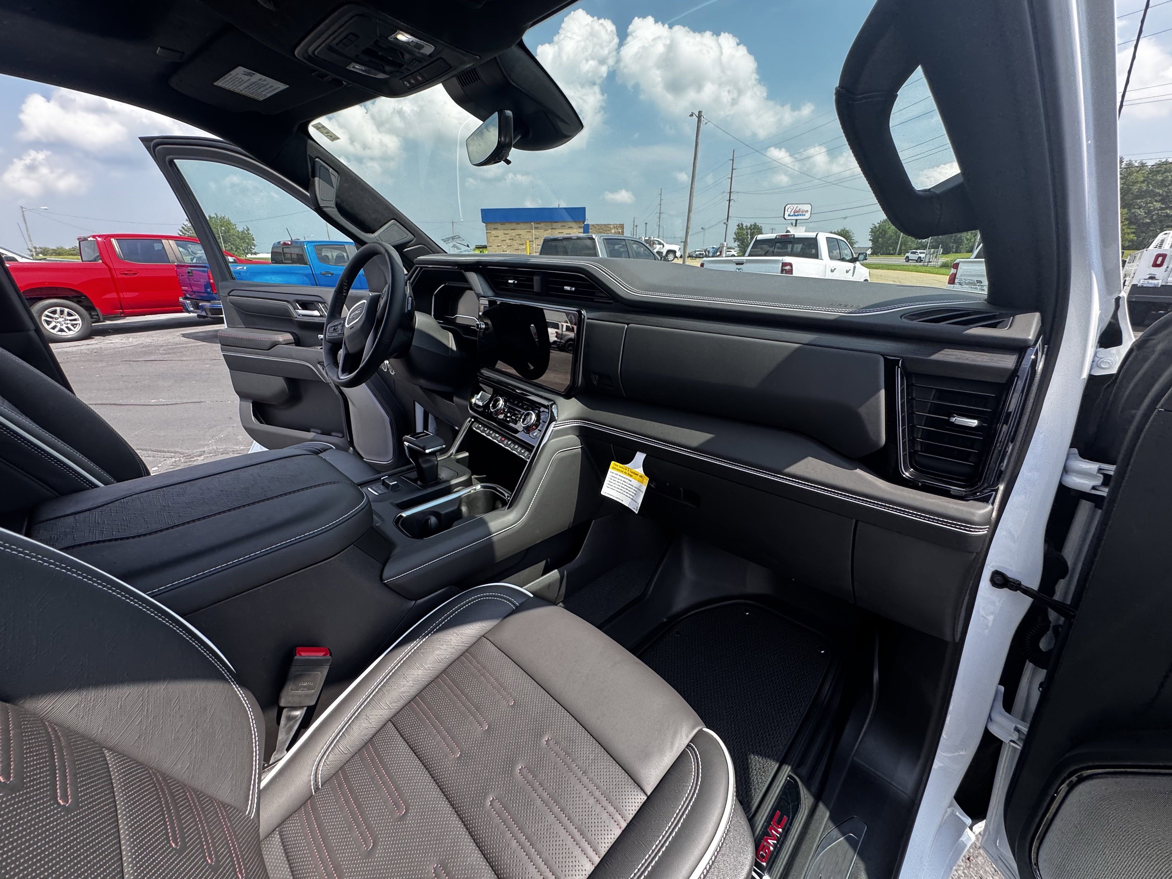 2025 Gmc Sierra 1500 AT4X photo 3