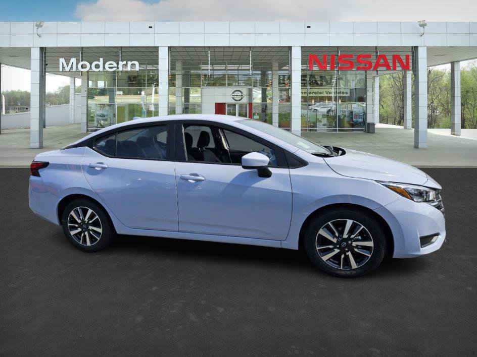 2025 Nissan Versa SV photo 3