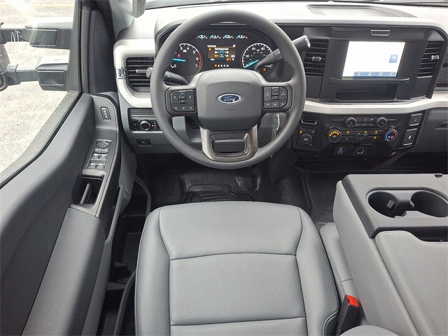 2025 Ford F-350 XL photo 9