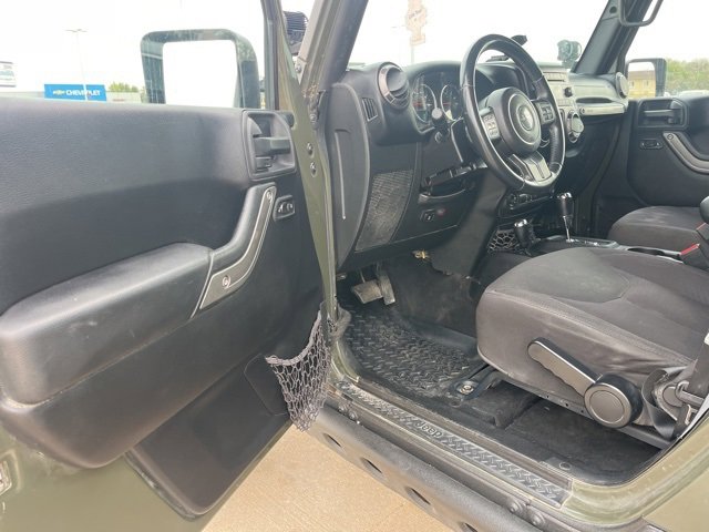 2015 Jeep Wrangler Unlimited Sport photo 4