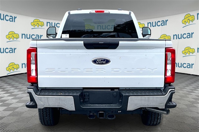 2025 Ford F-350 photo 4