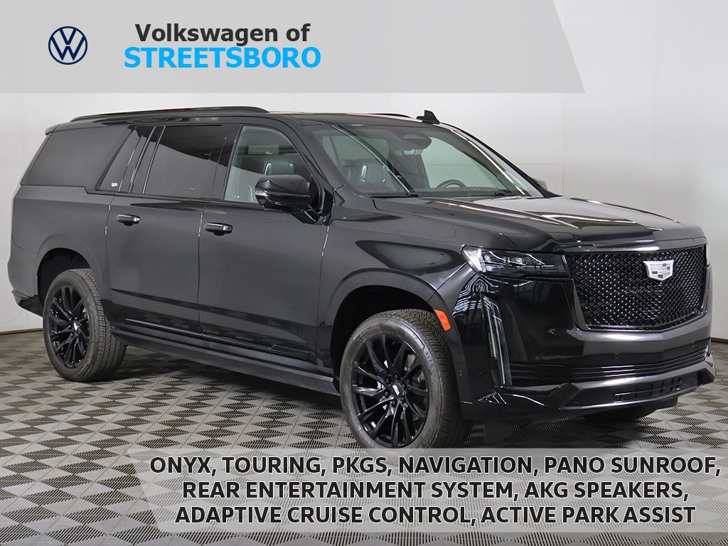 2023 Cadillac Escalade ESV Sport Platinum's photo