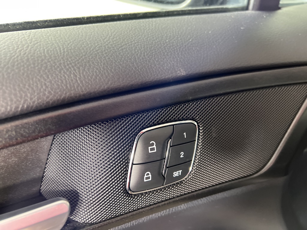 2019 Ford Fusion Energi Titanium photo 15