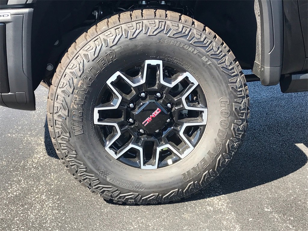 2026 Gmc Sierra 2500 HD AT4X photo 10