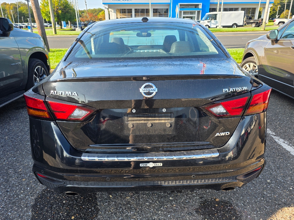 2021 Nissan Altima 2.5 Platinum photo 3