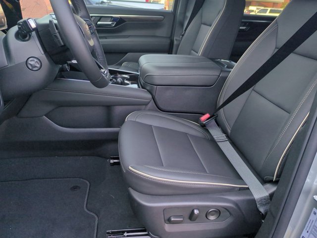 2026 Chevrolet Suburban Premier photo 15