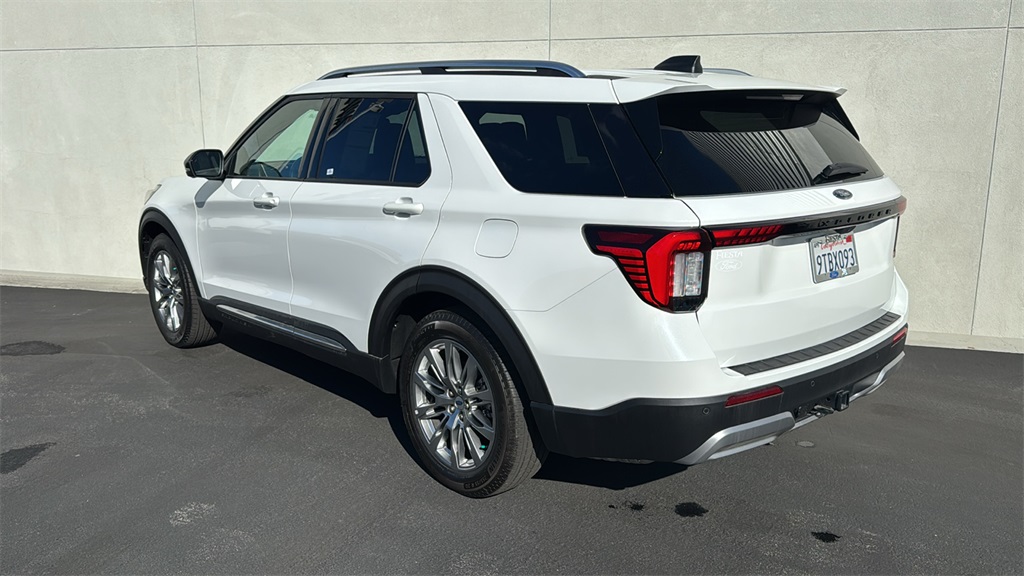 2025 Ford Explorer Platinum photo 3