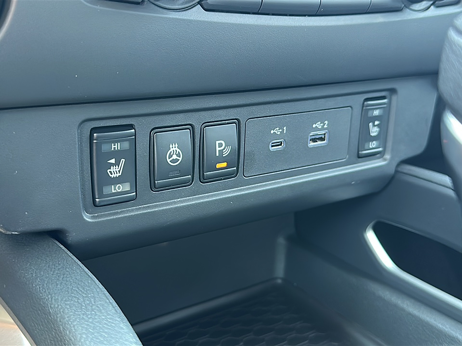 2026 Nissan Frontier Crew Cab SV photo 6