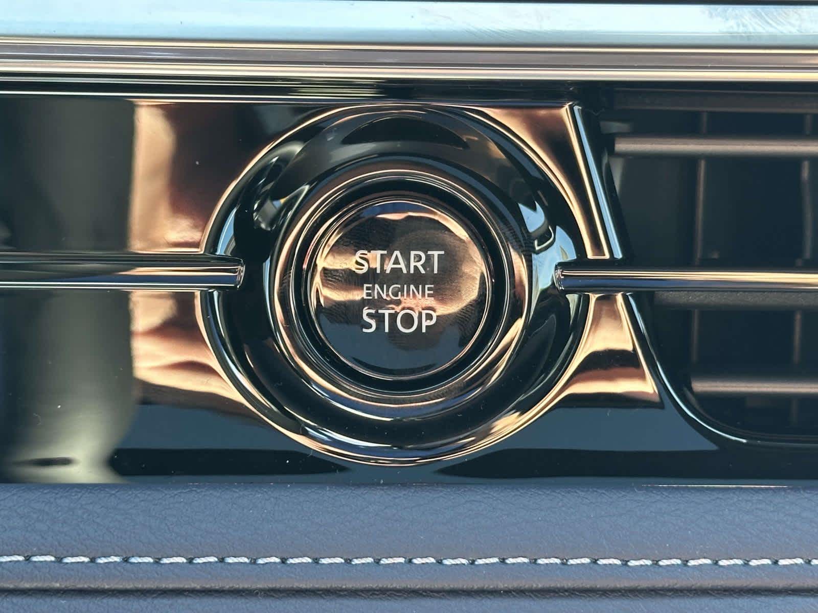 2026 Infiniti QX80 Sensory photo 31