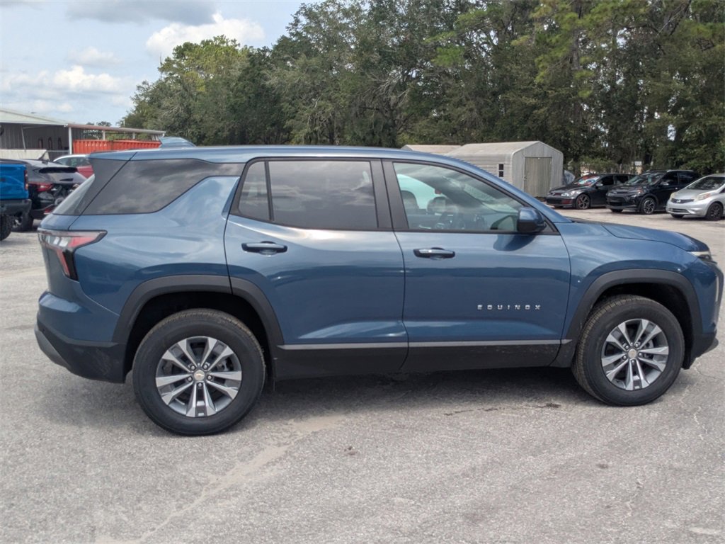 2026 Chevrolet Equinox LT photo 3