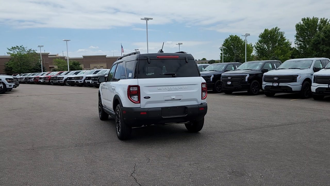 2025 Ford Bronco Sport Outer Banks photo 3