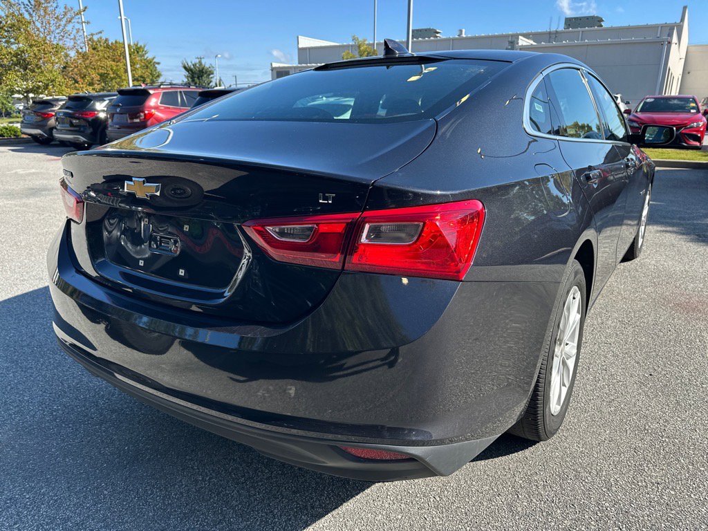 2023 Chevrolet Malibu 1LT photo 3