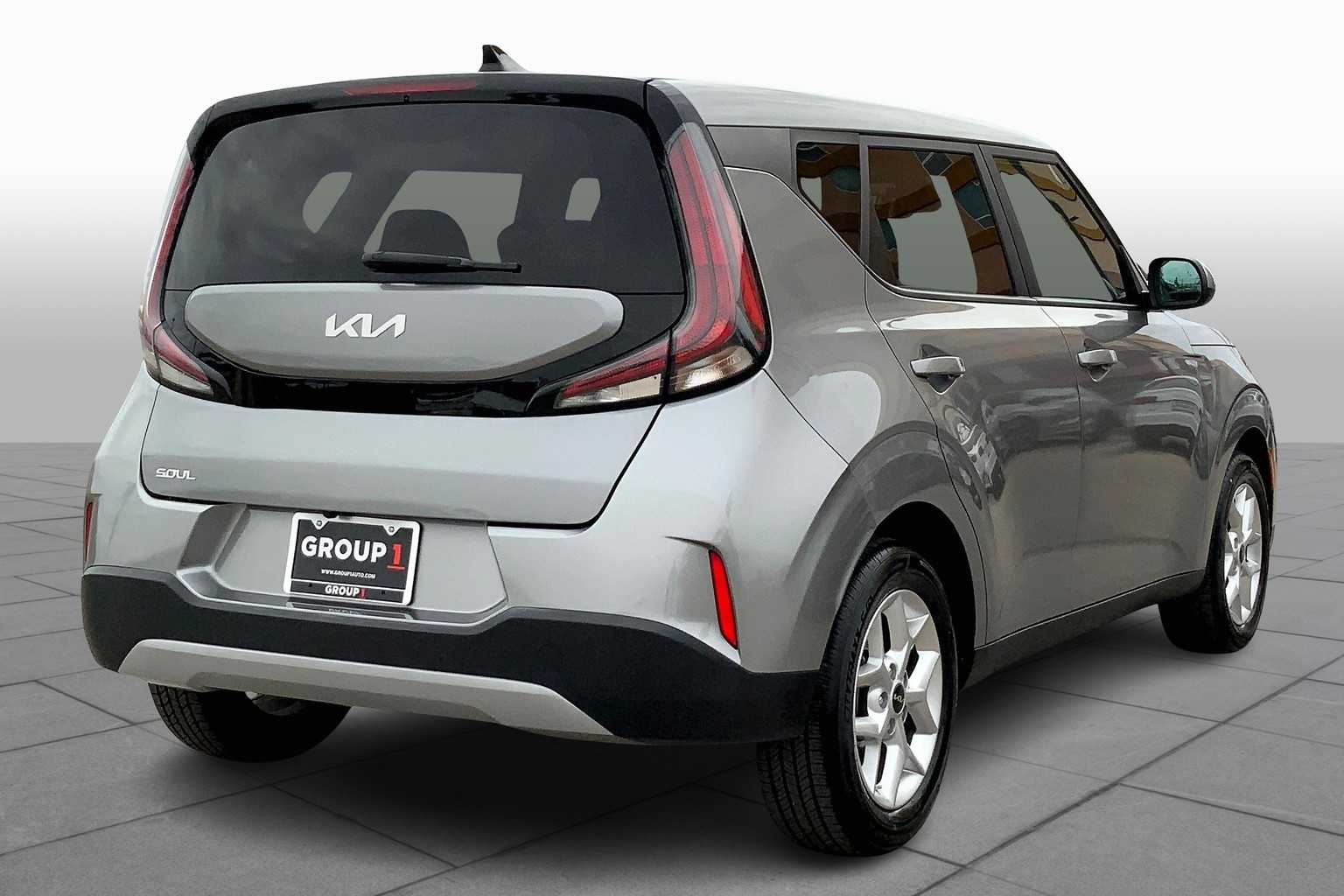 2023 Kia Soul LX photo 12