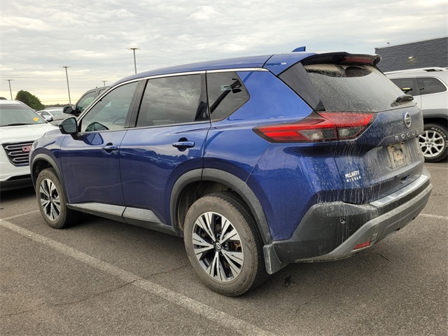 2021 Nissan Rogue SV photo 3