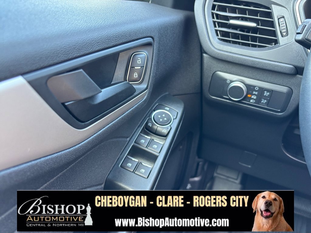 2022 Ford Escape SE photo 13