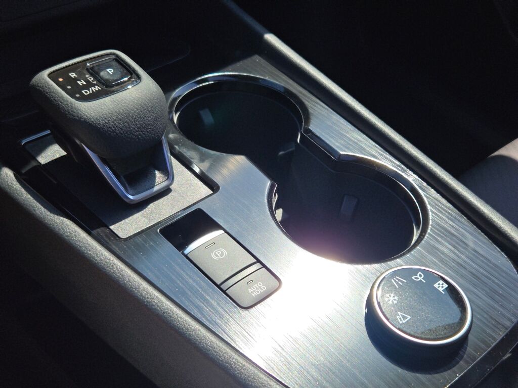 2026 Nissan Rogue SV photo 23