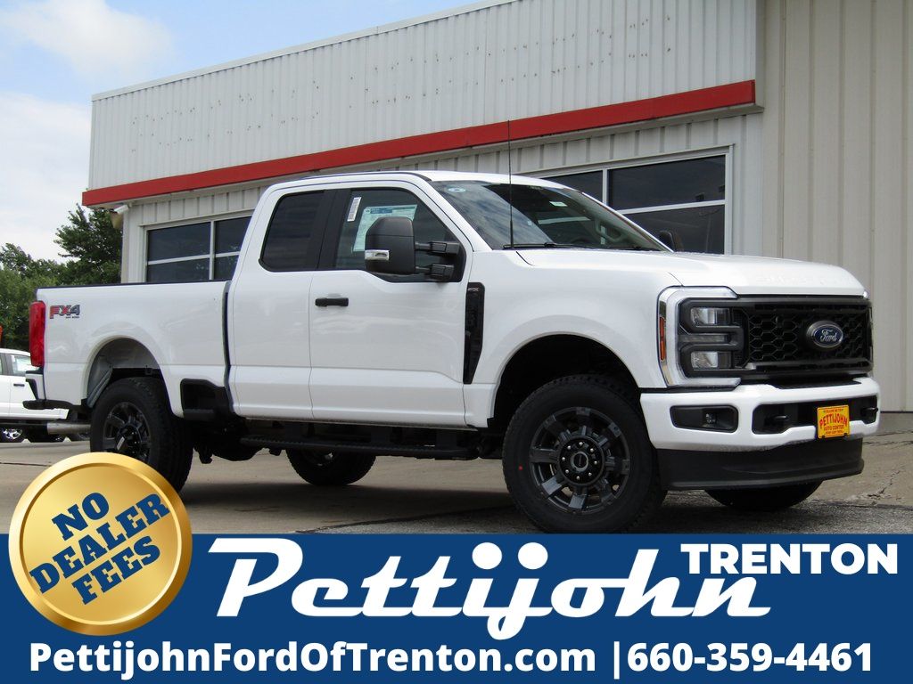 2026 Ford F-350 Super Duty XL's photo