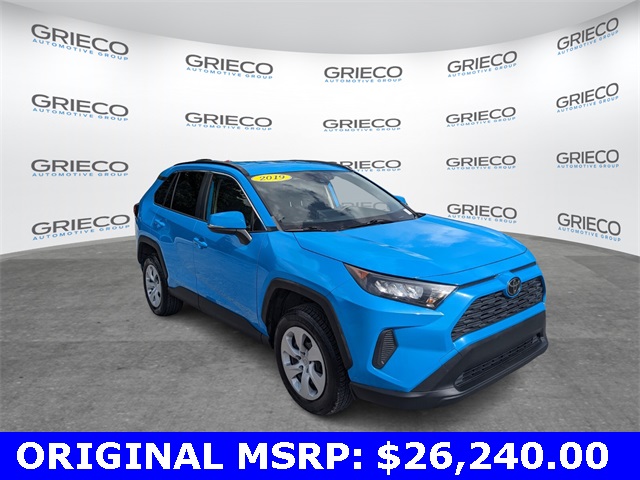 2019 Toyota RAV4 LE photo 2