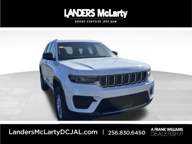 2025 Jeep Grand Cherokee Laredo's photo