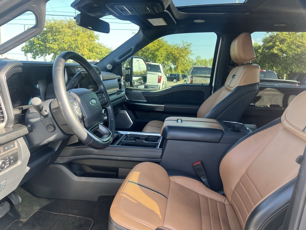 2024 Ford F-350 Platinum photo 5