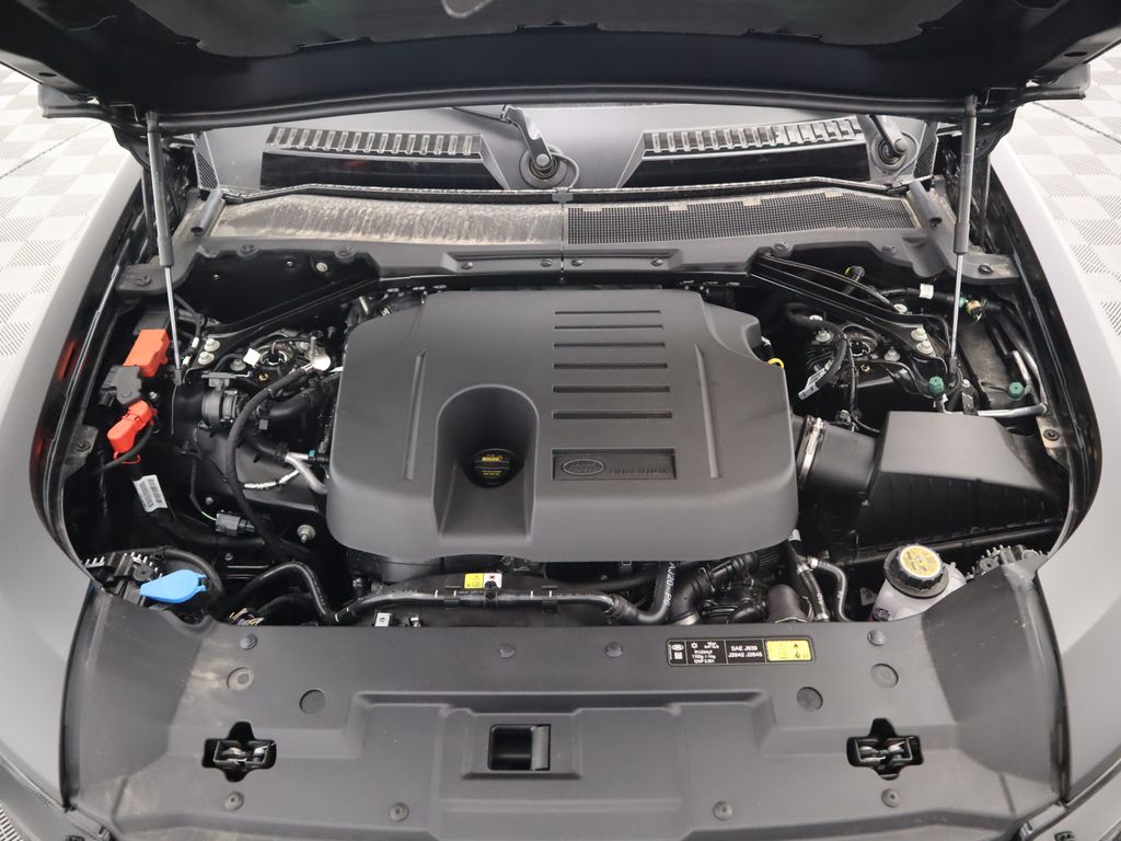 2025 Land Rover Defender 130 X photo 22