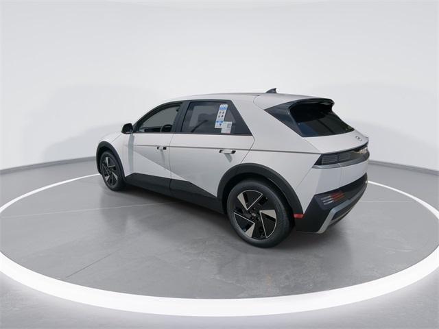 2025 Hyundai Ioniq 5 SE Standard Range photo 5