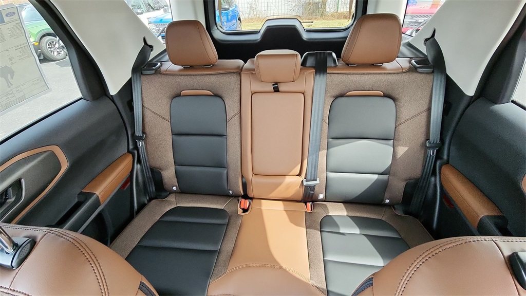 2025 Ford Bronco Sport Outer Banks photo 19